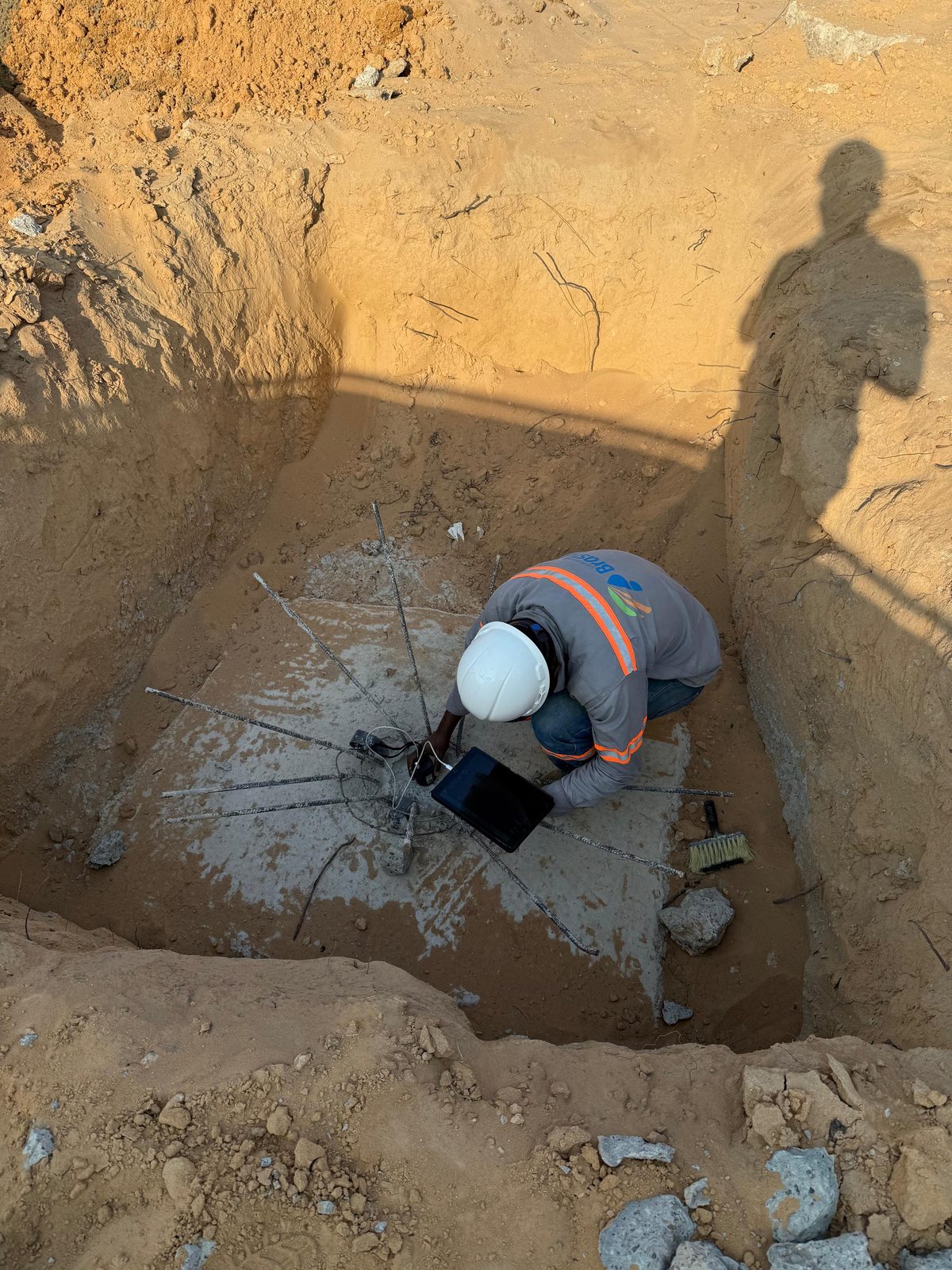 Ensaio PIT de integridade de estacas em fundação